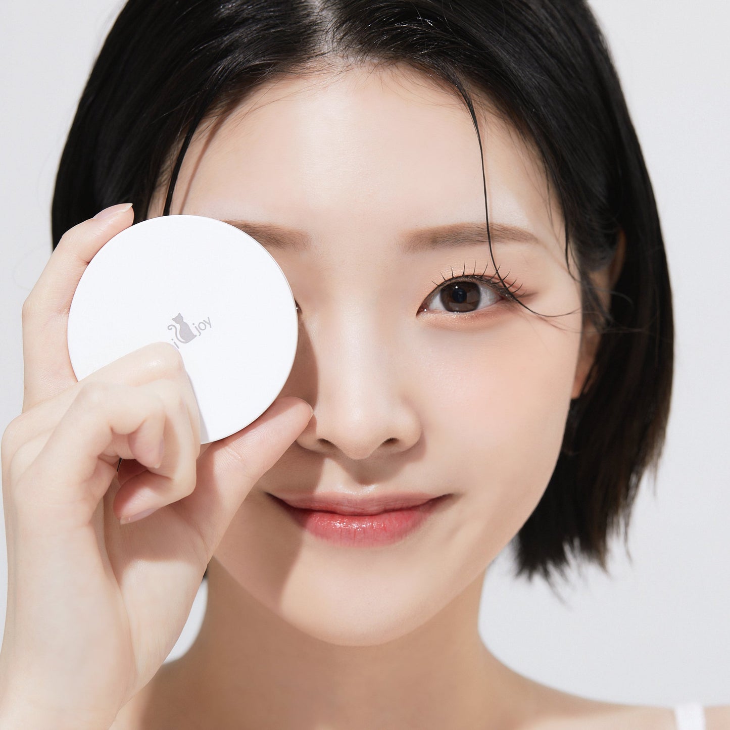 MOIJOY NO SEBUM PACT 01 LIGHT BEIGE（送料無料）